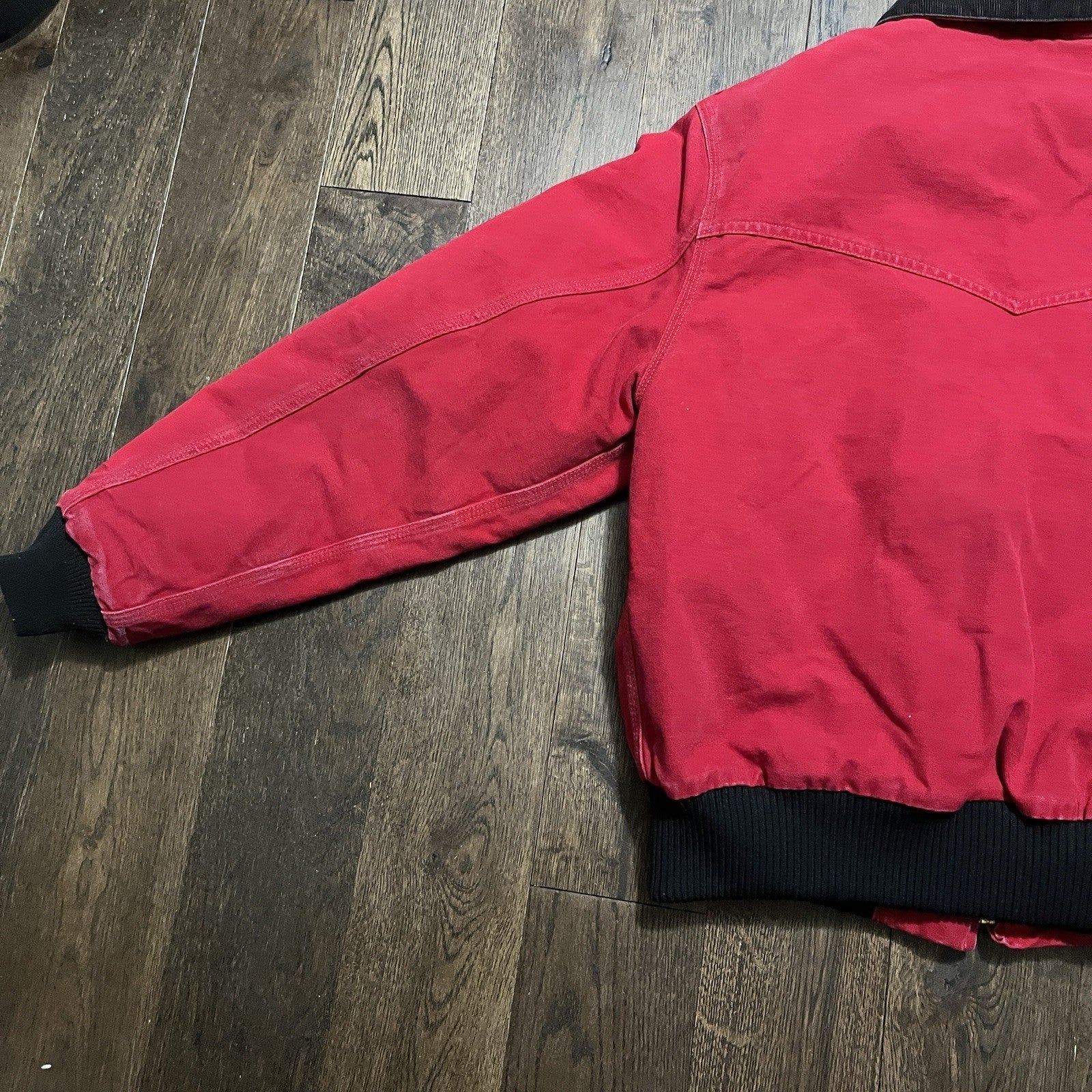 Vintage Red Santa Fe Carhartt Jacket Quilted Lined Barn Coat Size Large Rare