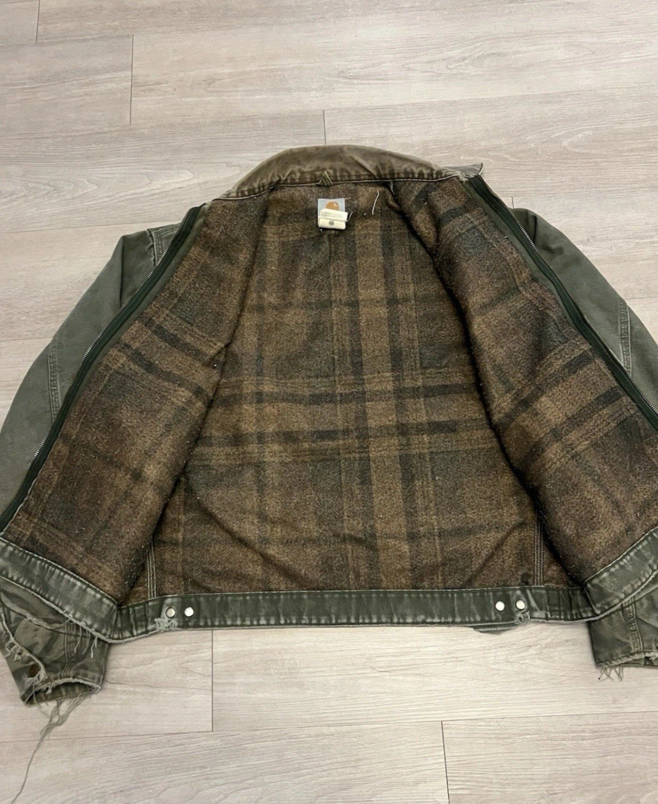 Vintage Carhartt Detroit J76 MOS Green Flannel Lined Jacket Men’s Size Large